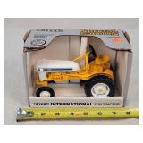 1/16 International Cub Tractor