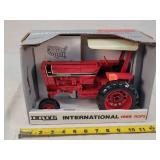 1/16 International 1066 Tractor