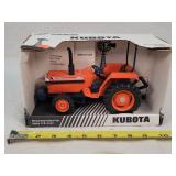 1/16 Kubota L2850 Tractor