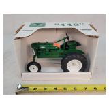 1/16 Oliver 440 Tractor