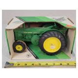 1/16 John Deere Model R Tractor
