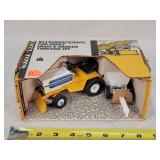 1/16 International Cub Cadet Lawn Tractor Set