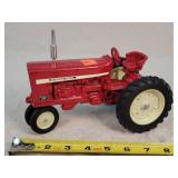 Vintage 1/16 Farmall 544 Tractor