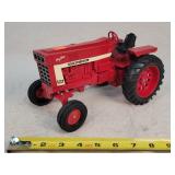 1/16 International 966 Tractor