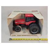 1/16 Case International 7140 Tractor w/ Duals