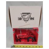 1/16 Farmall 140 Tractor