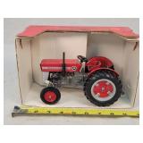 1/16 Massey Ferguson 135 Tractor