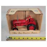 1/16 Farmall A Tractor
