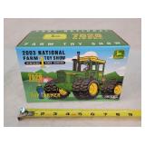 1/32 John Deere 7020 4WD Tractor