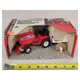 1/16 International Cub Cadet Lawn & Garden