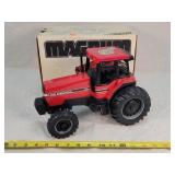 1/16 Case International 7130 Tractor - Magnum