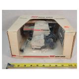 1/32 New Idea Self Propelled Harvester