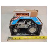 1/16 Ford 9N Tractor