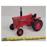 1/16 International 966 Tractor