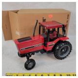 1/16 International 5088 Tractor