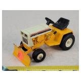 1/16 Cub Cadet 129 Lawn & Garden Tractor
