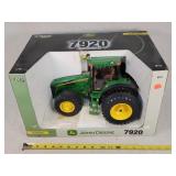 1/16 John Deere 7020 Tractor with Duals