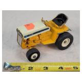 1/16 IH Cub Cadet Garden Tractor