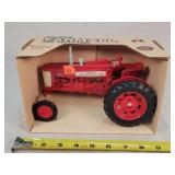 1/16 Farmall 350 Tractor