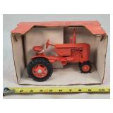 1/16 Case VAC Tractor