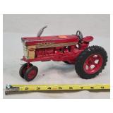 Played Farmall 560 Tractor