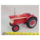 1/16 International 460 Tractor