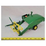 Vintage 1/16 John Deere Pull Type Combine