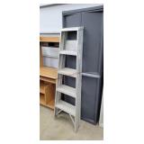 5ft Aluminum Step Ladder