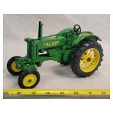 1/16 John Deere BW Tractor - Fender is Loose
