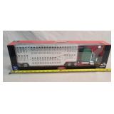 1/32 Peterbuilt 379 Semi & Livestock Trailer