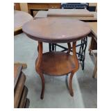 Antique Oak Parlor Table 25x30t