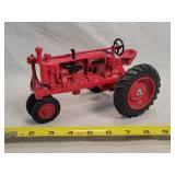 1/16 Farmall F-20 Tractor