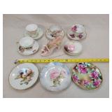Vintage Cup & Saucer Sets & Plates