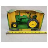 1/16  John Deere G Tractor