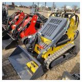 Land Honor 23HP Gas Mini Skid Loader ***