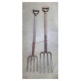 2 Potatoes Forks