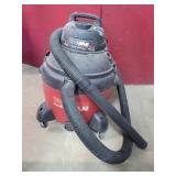Vac N Vac 2.5 Gallon Shop Vac - broken caster