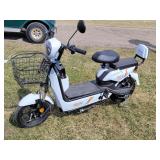 NEW  IREV Electric Scooter with Charger