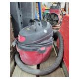 Hang-On 2.5 Gal Shop vac - works