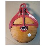Hudson Antique 7' Wooden Pulley