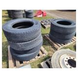 4- USED Tires 29.5/75R22.5 (1 money)
