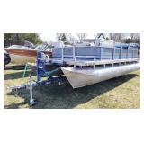 1992 Sun Star 20ft Pontoon Boat - 90HP Yamaha