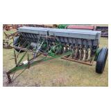 John Deere Van Brunt Grain - Like New Tires 10ft