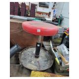 Pro Lit Mechanical Stool