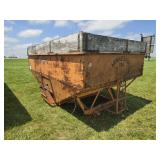 Minnesota 250 Bushel Gravity Box
