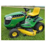 John Deere D140 Lawn Mower