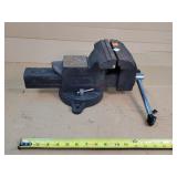 Larin 6' Bench Vise