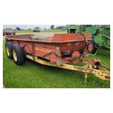 New Holland 679 Manure Spreader