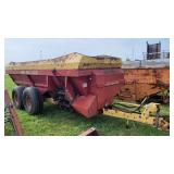 New Holland 308 Slinger Manure Spreader