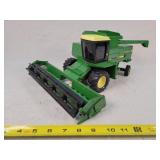 1/16 John Deere Combine